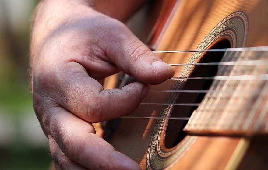 5 Ways to Strum Without A Pick - Premier Guitar