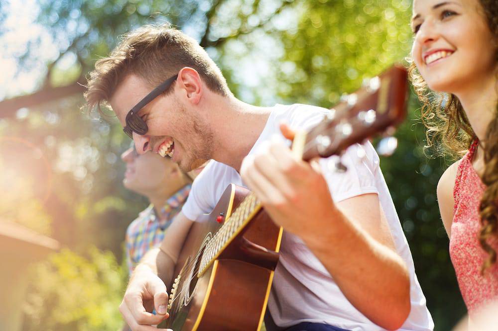 5 Essential Practice Tips for Becoming a Better Guitar Player